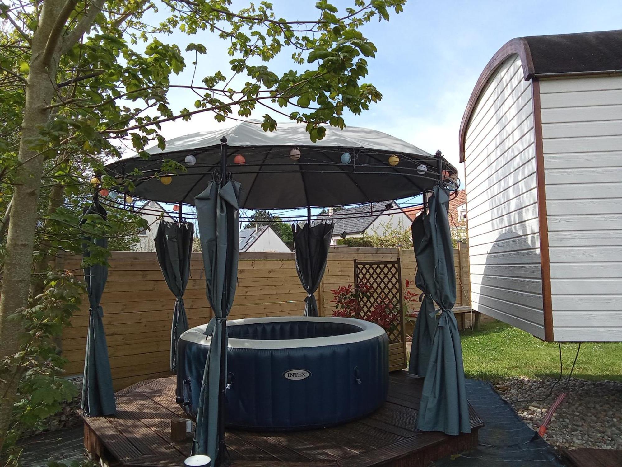 Un à La Roulotte Hébergement de vacances *